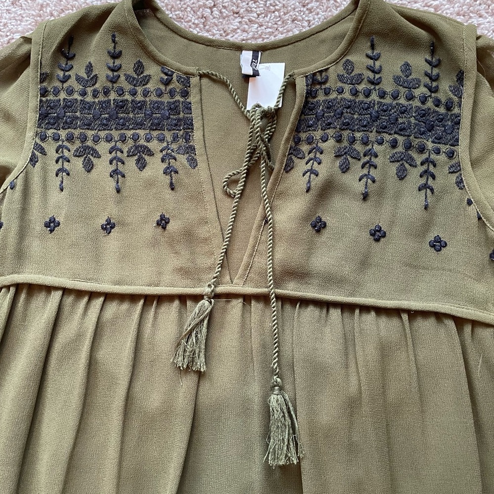 Topshop | Olive/Army Green w/ Back Embroidered detail Midi Dress | Size 4 - Picture 10 of 10